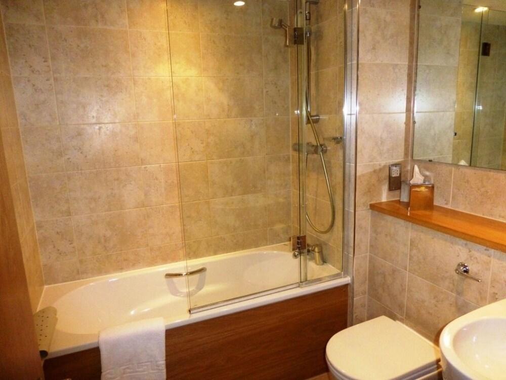 Beales Hotel ハットフィールド エクステリア 写真